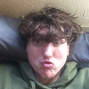 Meet your Posher, Eli